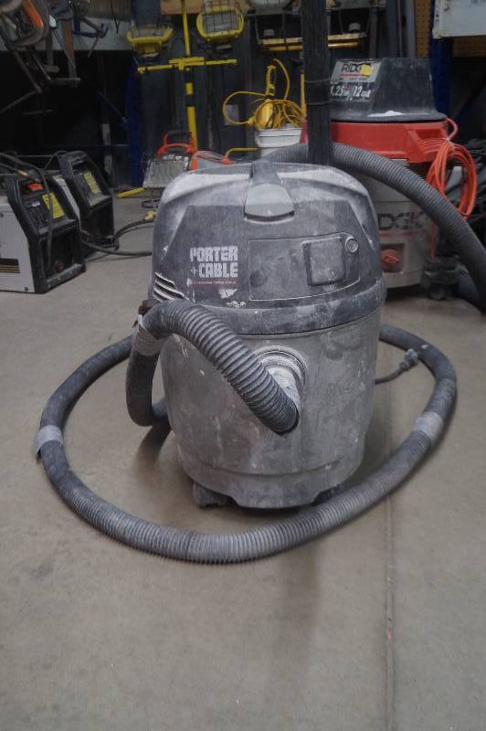 lot 176 image: Porter Cable Power Tool Triggered Vacuum