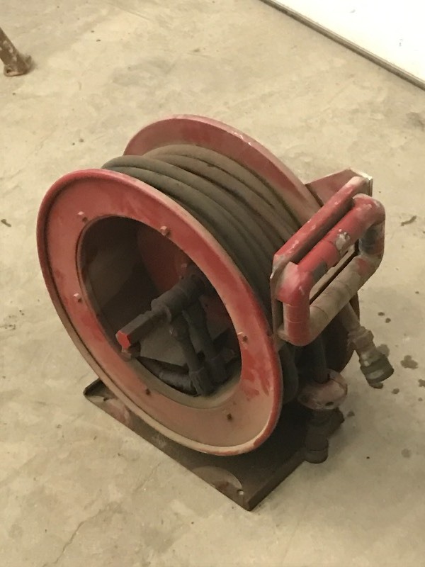 Industrial Hose Reel With Hydraulic Hose