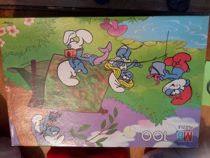 Smurf stuffed animals,puppet Smurth puzzel (new in box.. Still sealed)