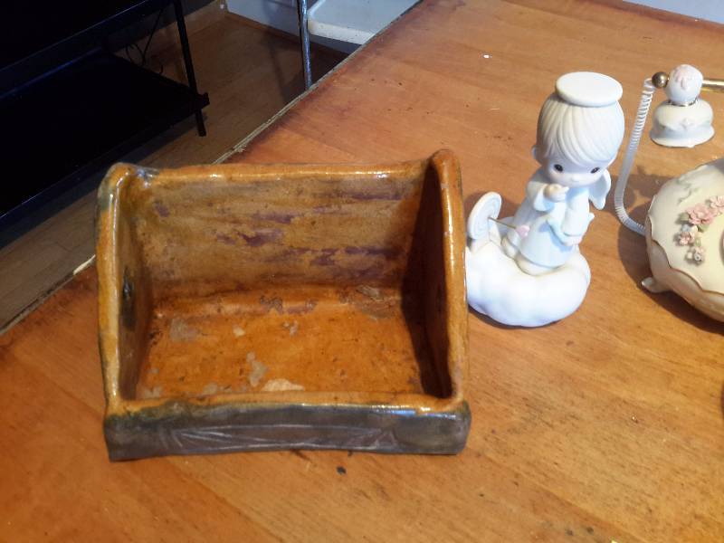 Misc. Decorative items as shown.