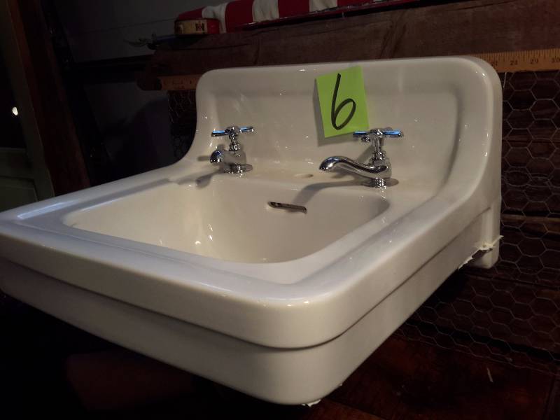Crane Norwick 22in x 13 in bathroom Sink.. Porcelain