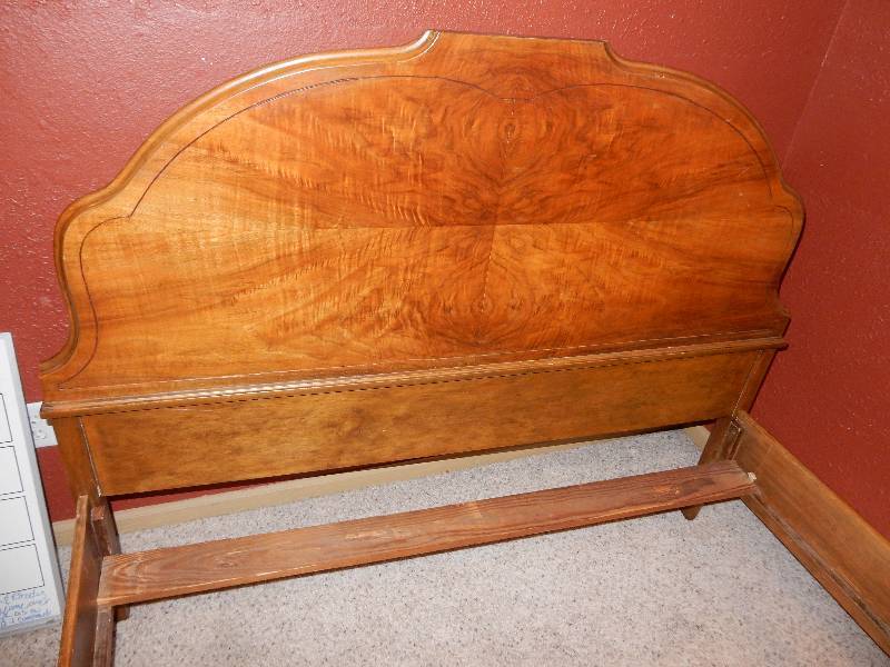 Double Bed with Burled wood headboard and round end foot board.. Nice side rails.. Excellent shape