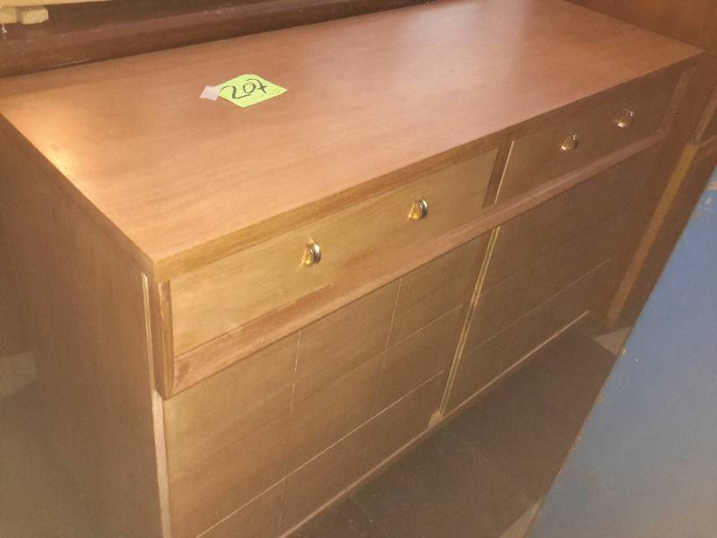 Mid Century, Mahogany, 8 Drawer Bureau with mirror.. Excellent shape. Dim 52in x 19 in x 34in.  Mirror.. 40 in x 31 in.