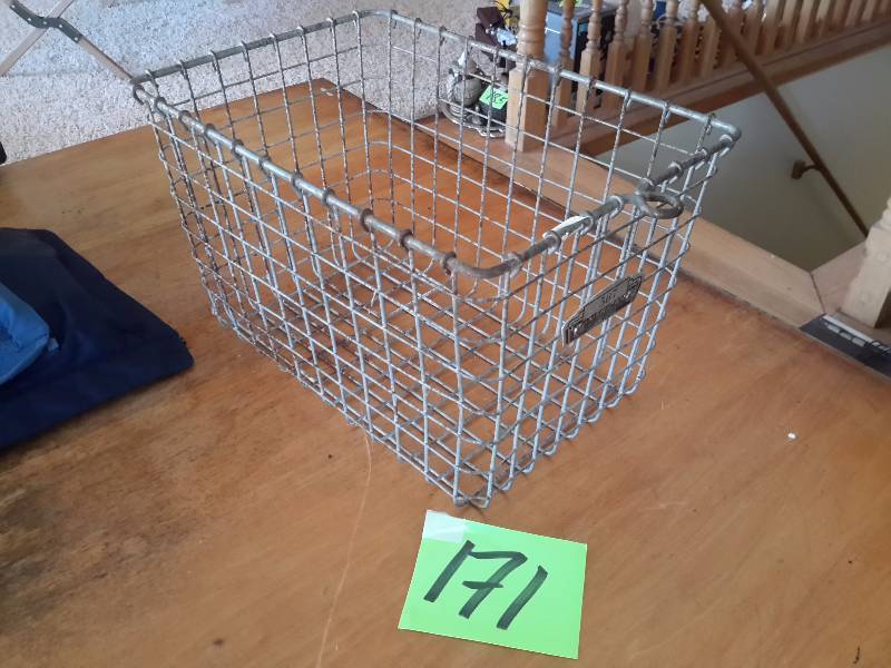 Wire Gym locker Basket.. 12in x 9in x 8 in h