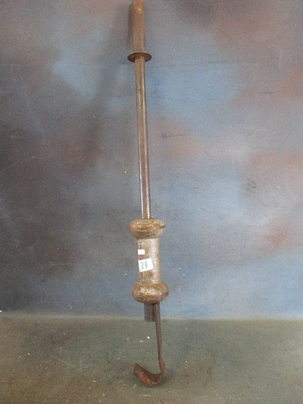 lot 31 image: Slide Hammer