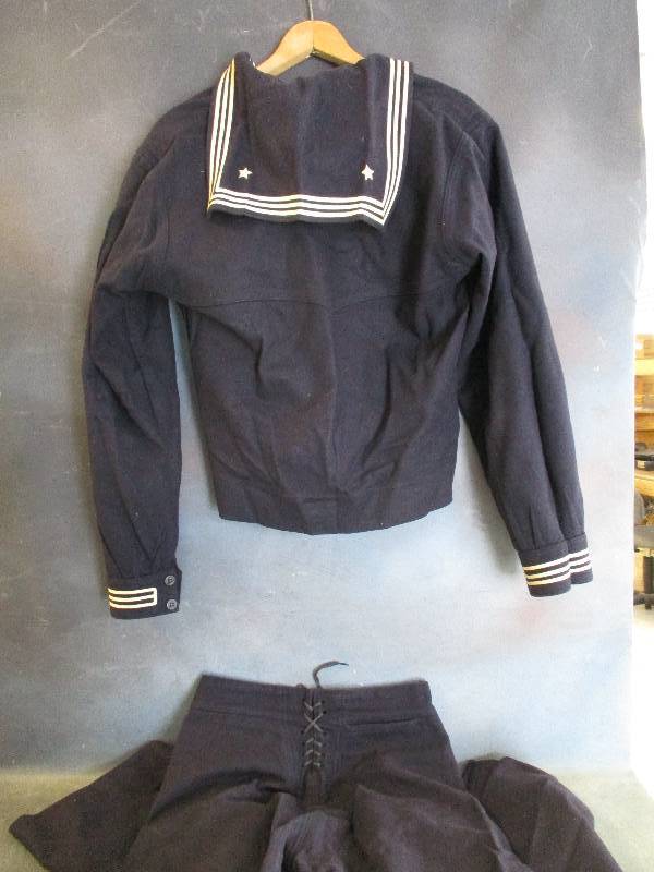 lot 67 image: US Naval Uniforms