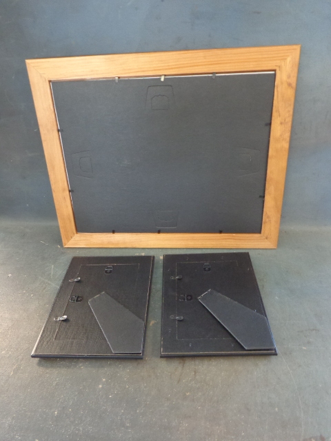 lot 52 image: Picture Frames