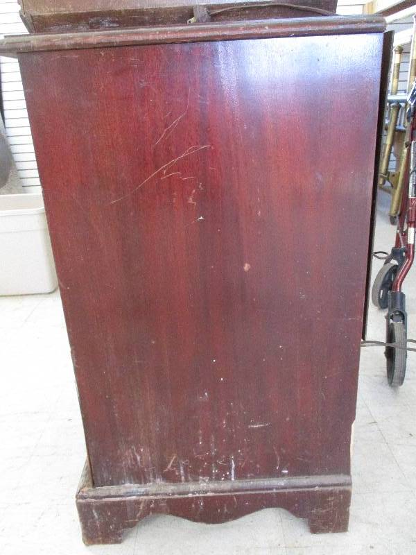 lot 80 image: Capehart Antique Television