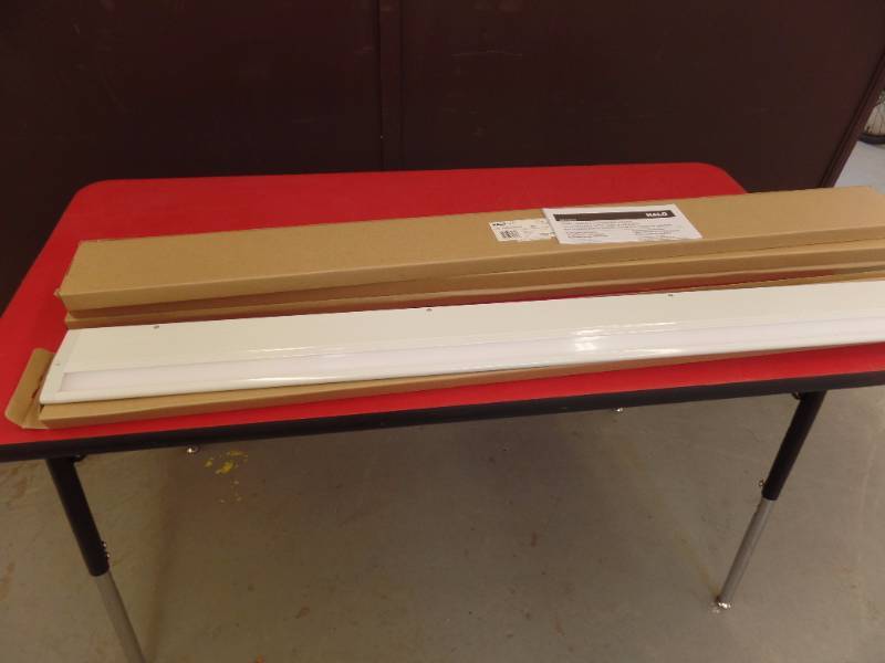 LED Undercabinet Fixtures