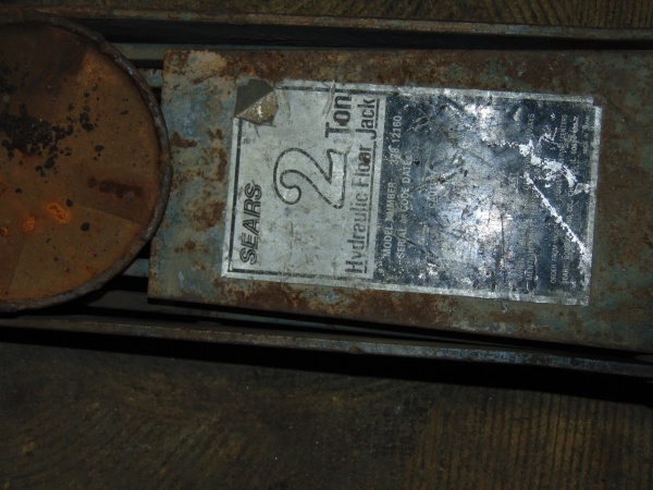 lot 133 image: Sears 2 Ton Hydraulic Floor Jack