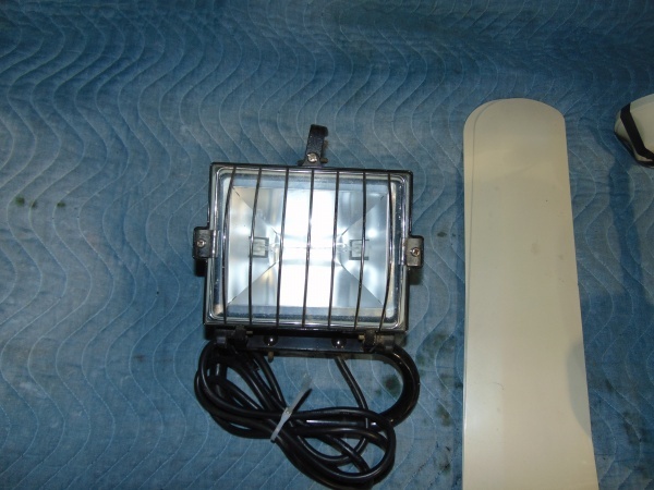 lot 128 image: Metal Ceiling Fan and Shop Light