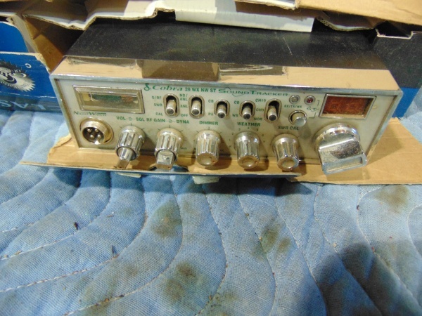 lot 95 image: Cobra CB Radio