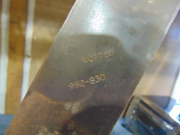 lot 93 image: (2) Honda Lawn Mower Blades