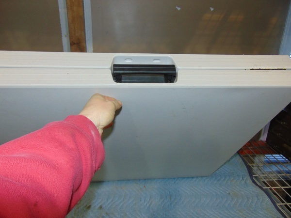 lot 80 image: 6 Folding Lifetime Plastic Table