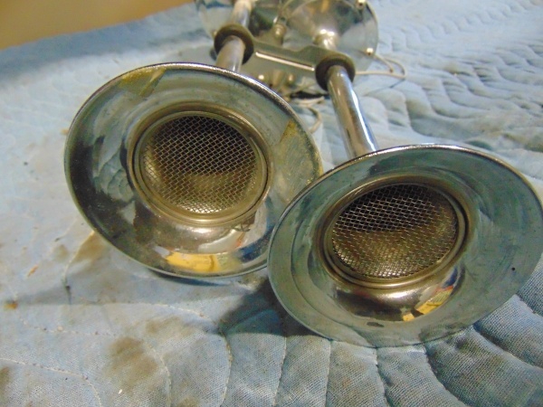 lot 64 image: Vehicle Horn