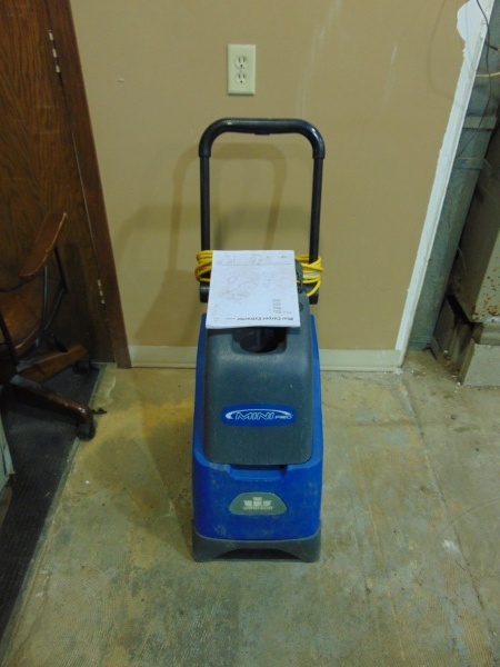 lot 51 image: Windsor Mini Pro Commercial Carpet Cleaner