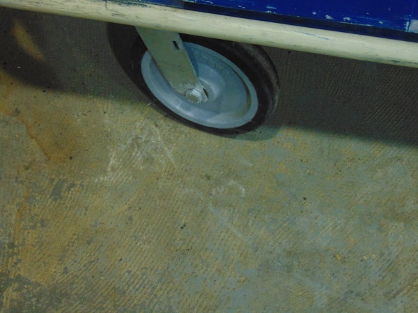 lot 46 image: Vintage Hotel Cart