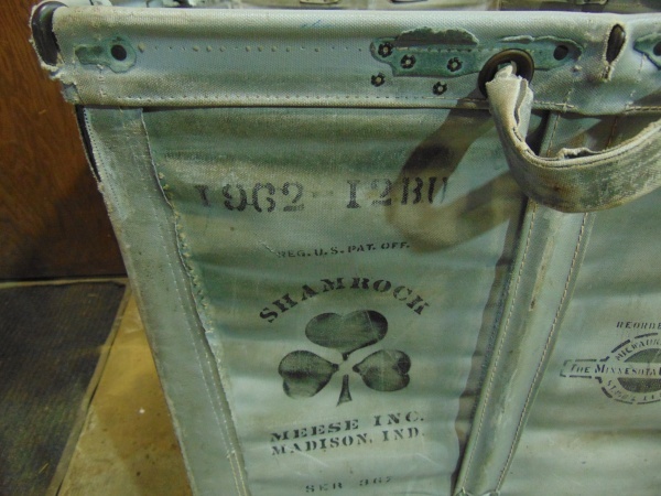 lot 39 image: Vintage Laundry Basket on Wheels