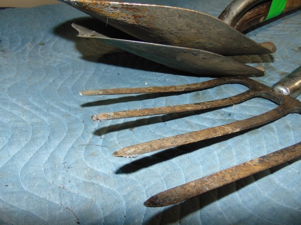 lot 17 image: (2) Metal Shovels and (1) Pitch Fork