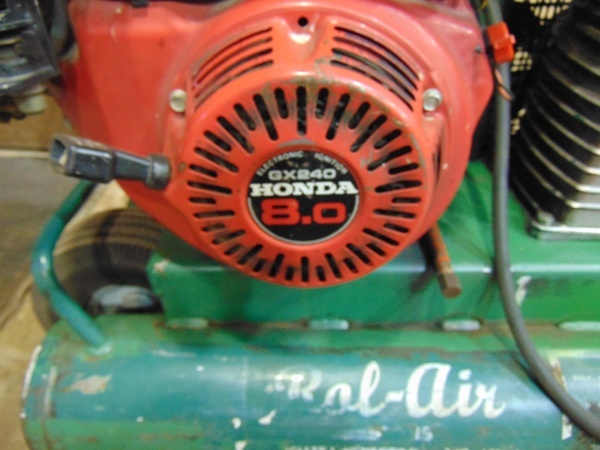 lot 4 image: Rol-Air Portable Air Compressor With 8.0 HP Honda Engine