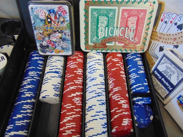 lot 168 image: Lot of Poker Chips, Cards and Card Shuffler