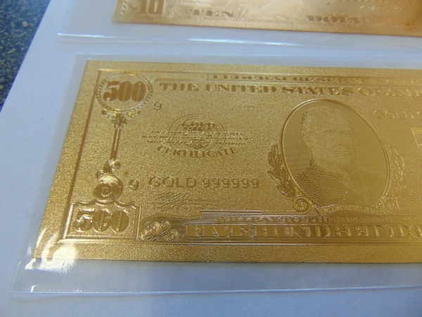 lot 174 image: Collector Items
