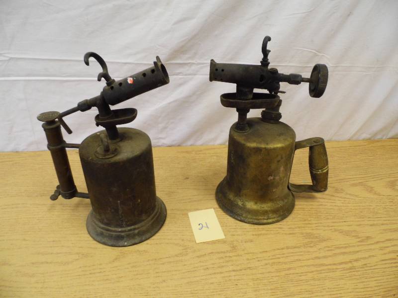 lot 21 image: Old Reliable Torch & Torch