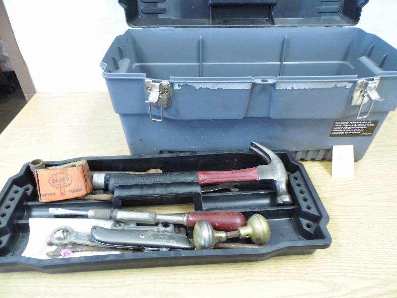 lot 28 image: Stack On Toolbox