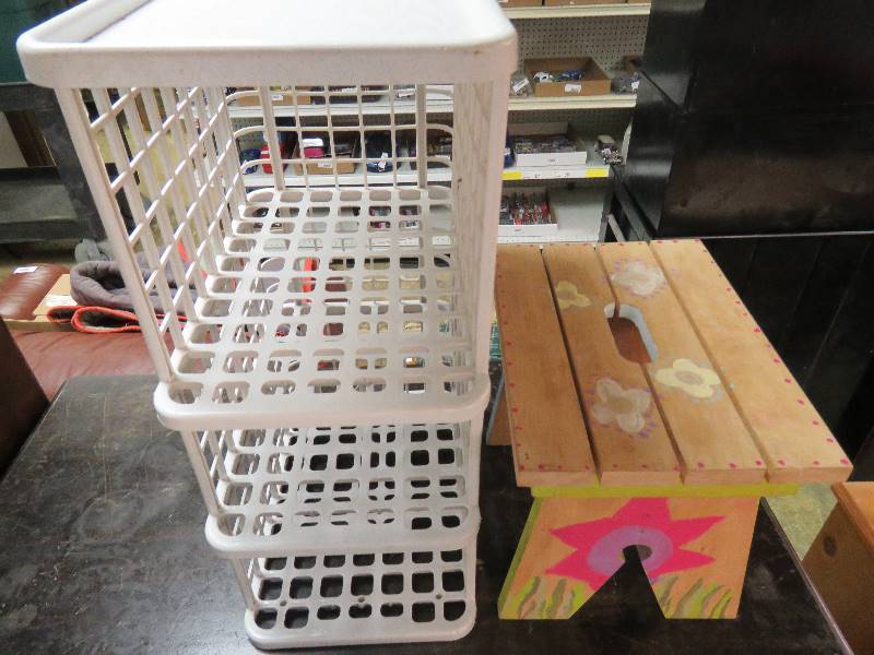 Plastic Storage bins
