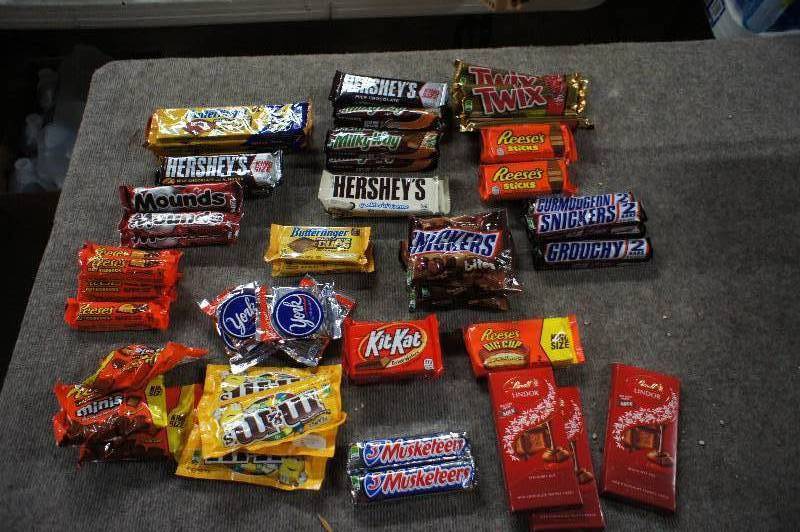 Lot of 65 Assorted Candy Bars - All Items Expired In 2016 -