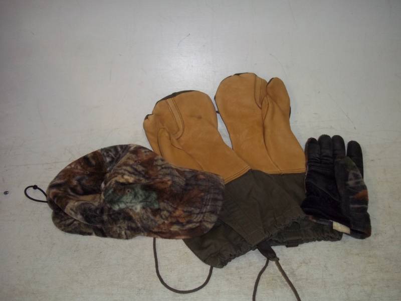 Shooting mitts and Camo Hat