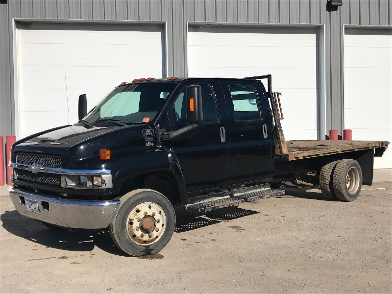 lot 1 image: 2006 CHEVROLET C4500