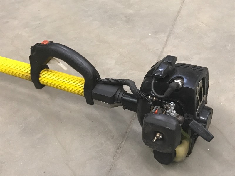 lot 15 image: Pole Saw