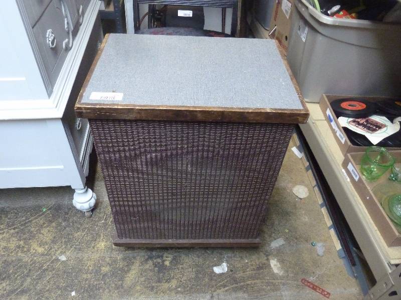 Vintage Speaker Table