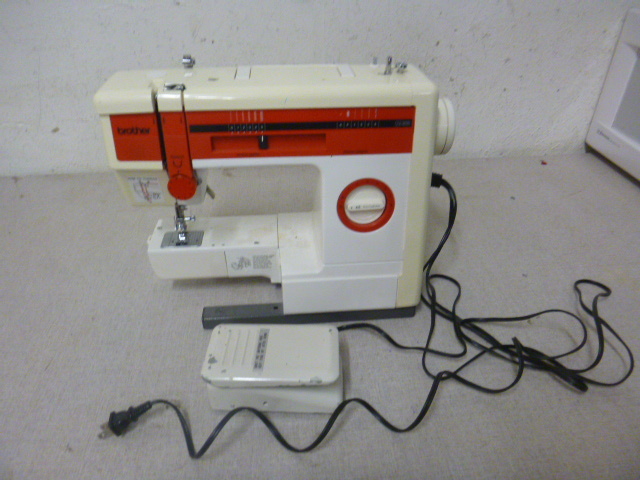 lot 6 image: Brother Sewing Machine