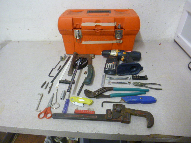 lot 16 image: Miscellaneous Tools