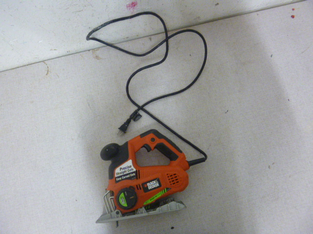 lot 21 image: Black & Decker Jig Saw