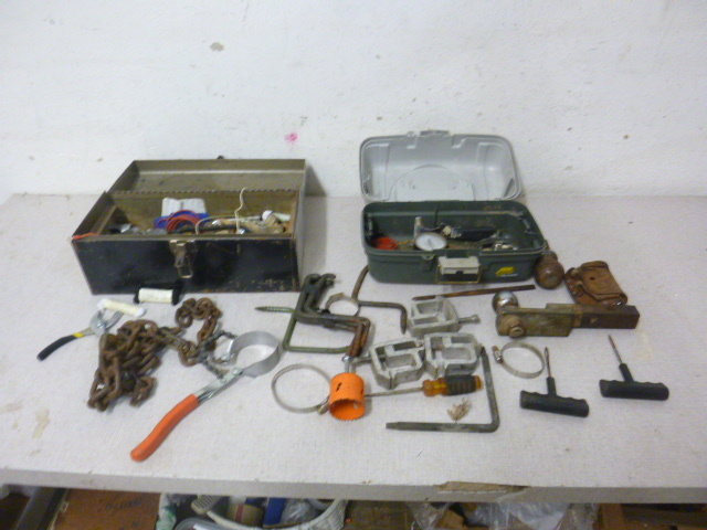lot 50 image: Metal Toolbox and Tackle Box