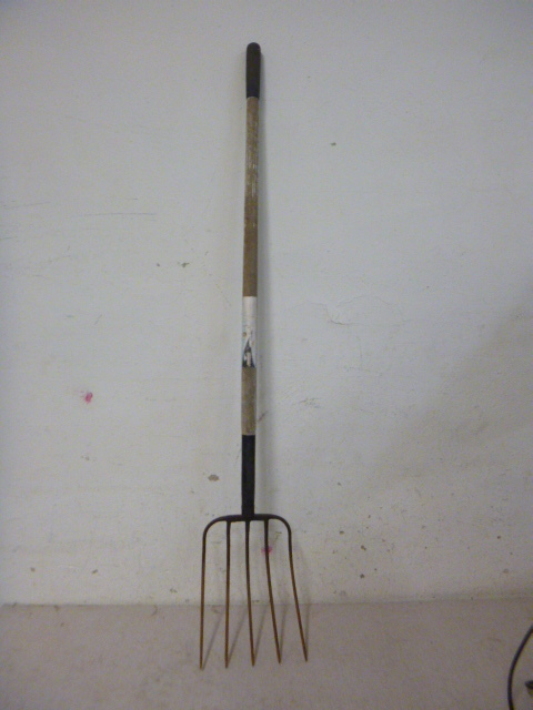 lot 52 image: Garden Fork