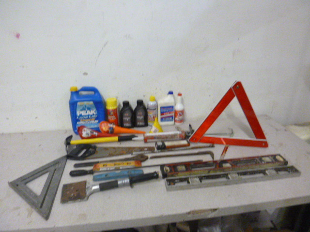 lot 62 image: Miscellaneous Garage Items
