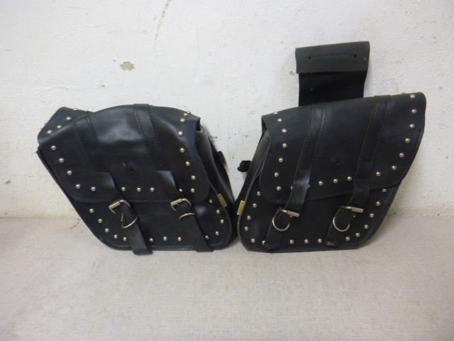 lot 69 image: 2 Willie Max Leather Bags
