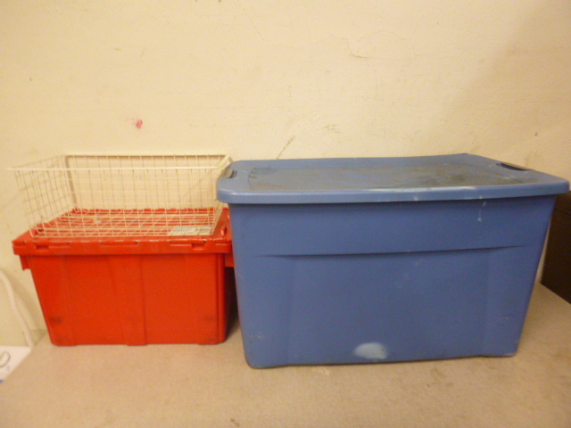 lot 82 image: 2 Totes and Wire Basket