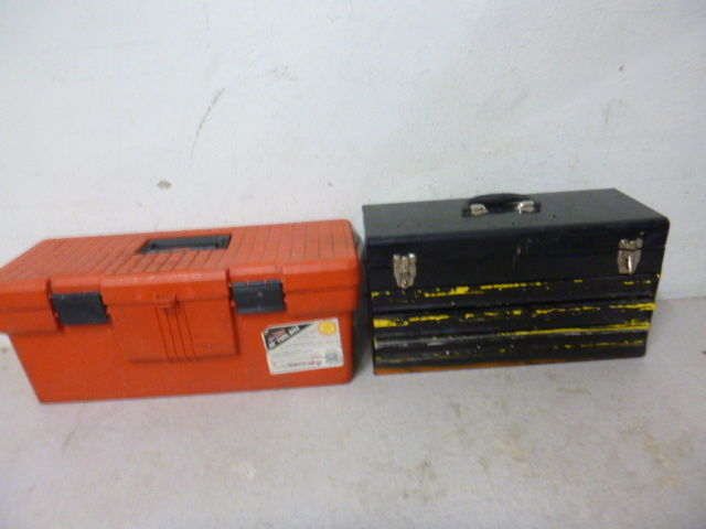 lot 84 image: 2 Toolboxes