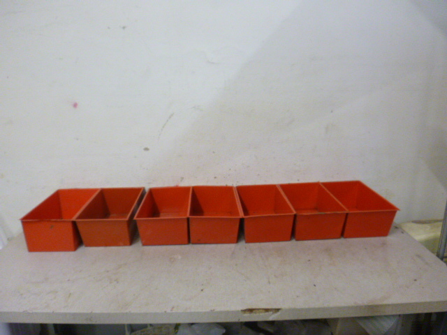 lot 91 image: 7 Metal Bins
