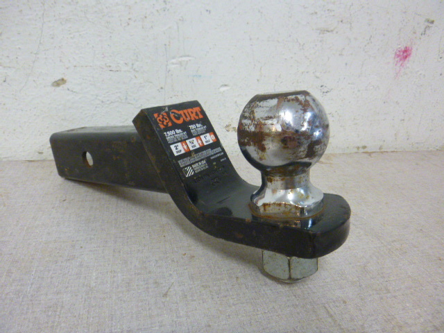 lot 92 image: Curt 2 Receiver Hitch