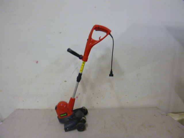 lot 108 image: Master Craft Electric Trimmer