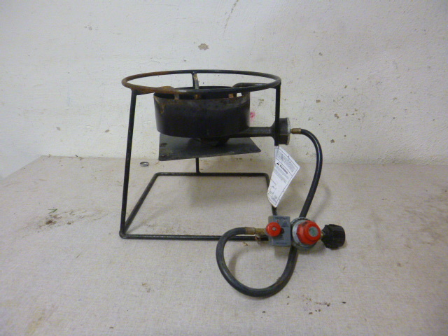 lot 119 image: Propane Cooker
