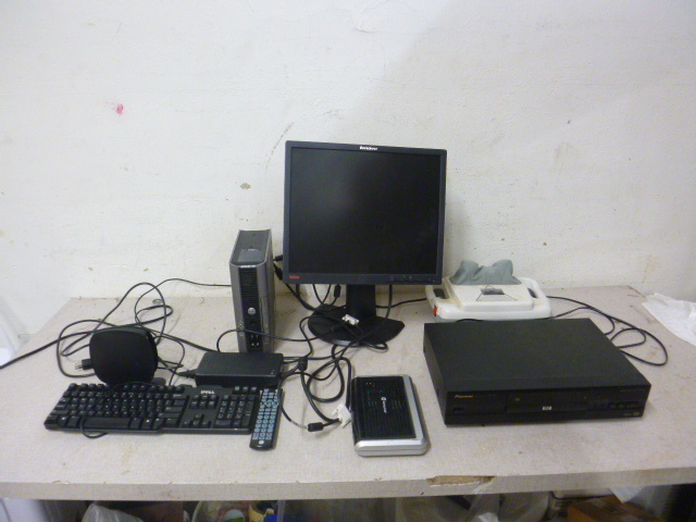 lot 124 image: Miscellaneous Electronics