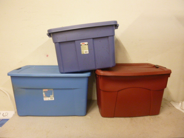 lot 126 image: 3 Totes with Lids