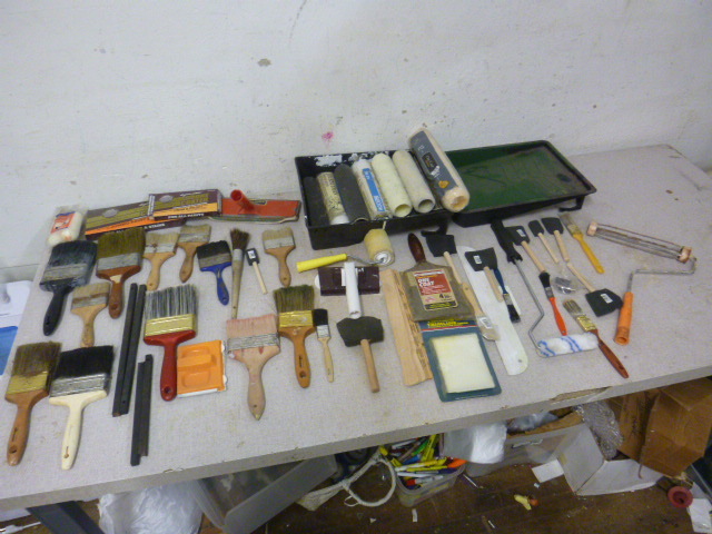 lot 134 image: Miscellaneous Painting Supplies